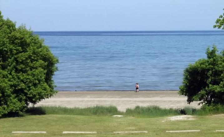 Inn On The Beach Wasaga Beach Exterior photo